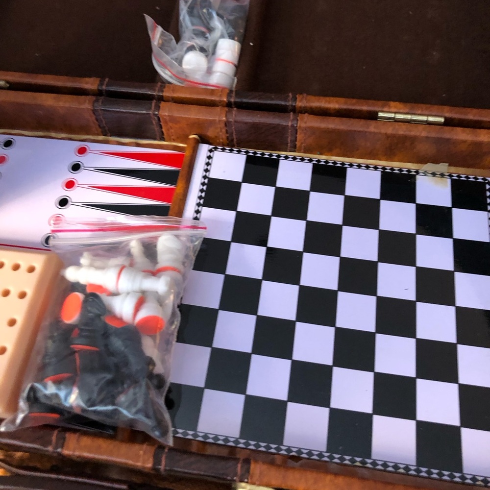 Games( checkers , cards)  for travel - Picture 7 of 7